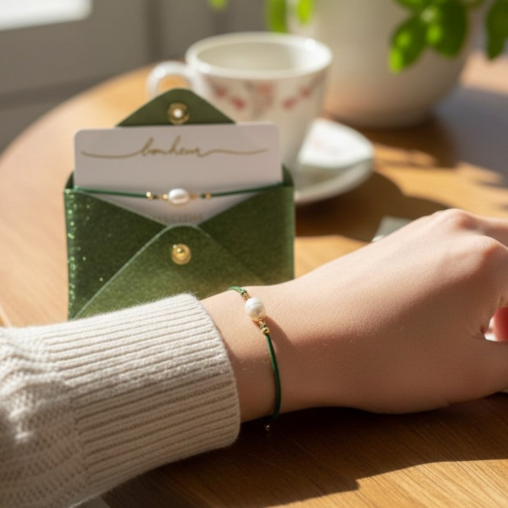 Pochette kaki avec bracelet